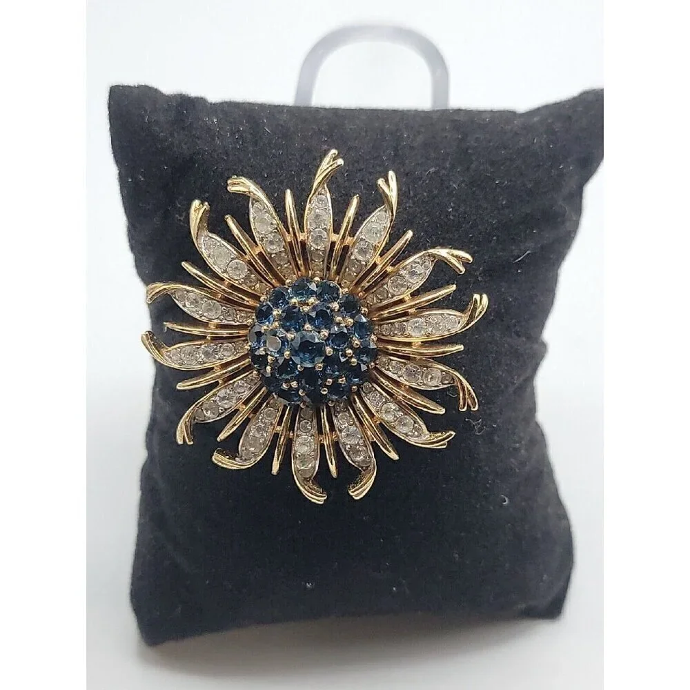 Crown Trifari Alfred Philippe Brooch Invisible Set Blue Sunburst RARE BROOCH - Picture 13 of 16